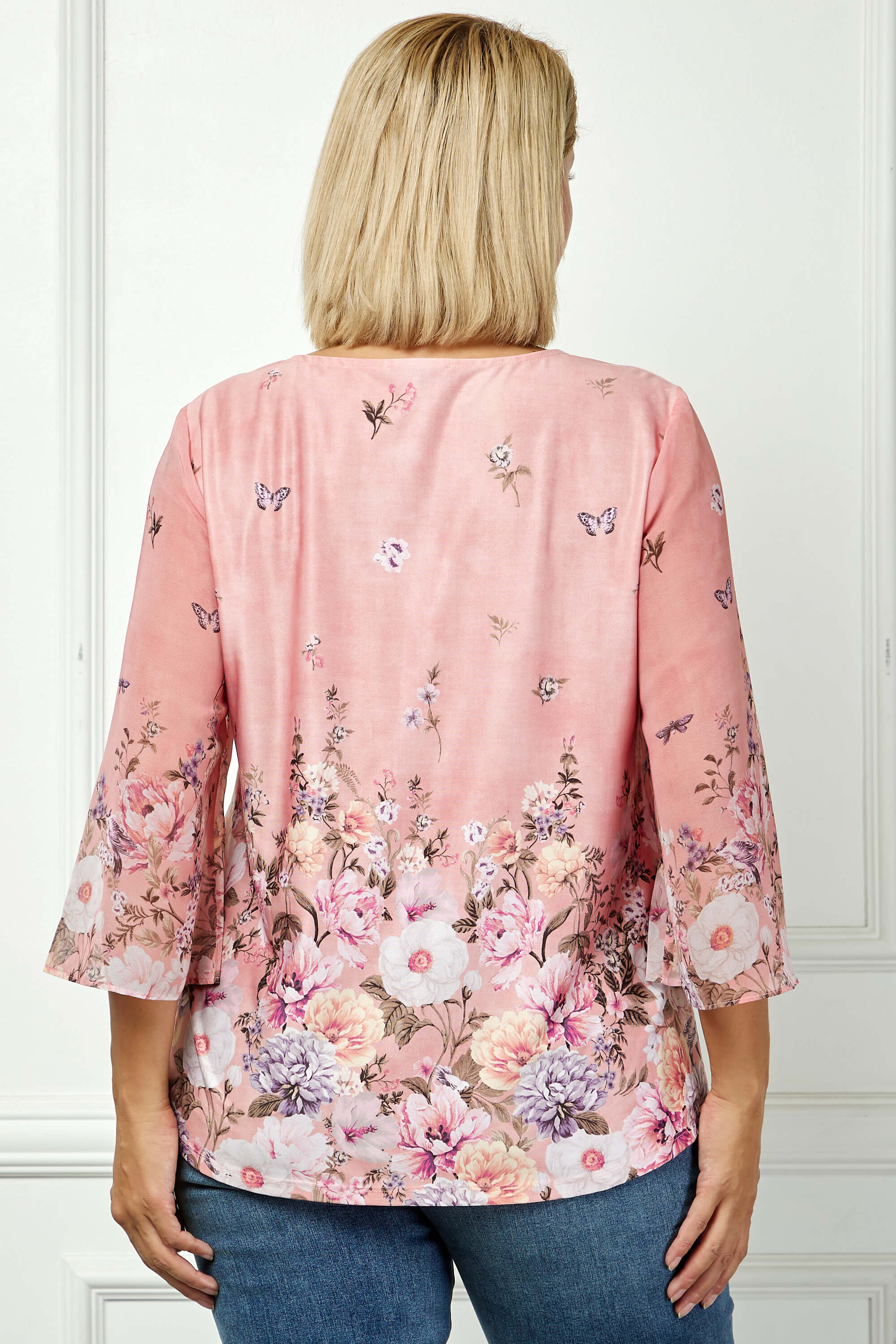 3/4 Flare Sleeve Cutout Neck Border Print Blouse - Pink - Plus - Image 4