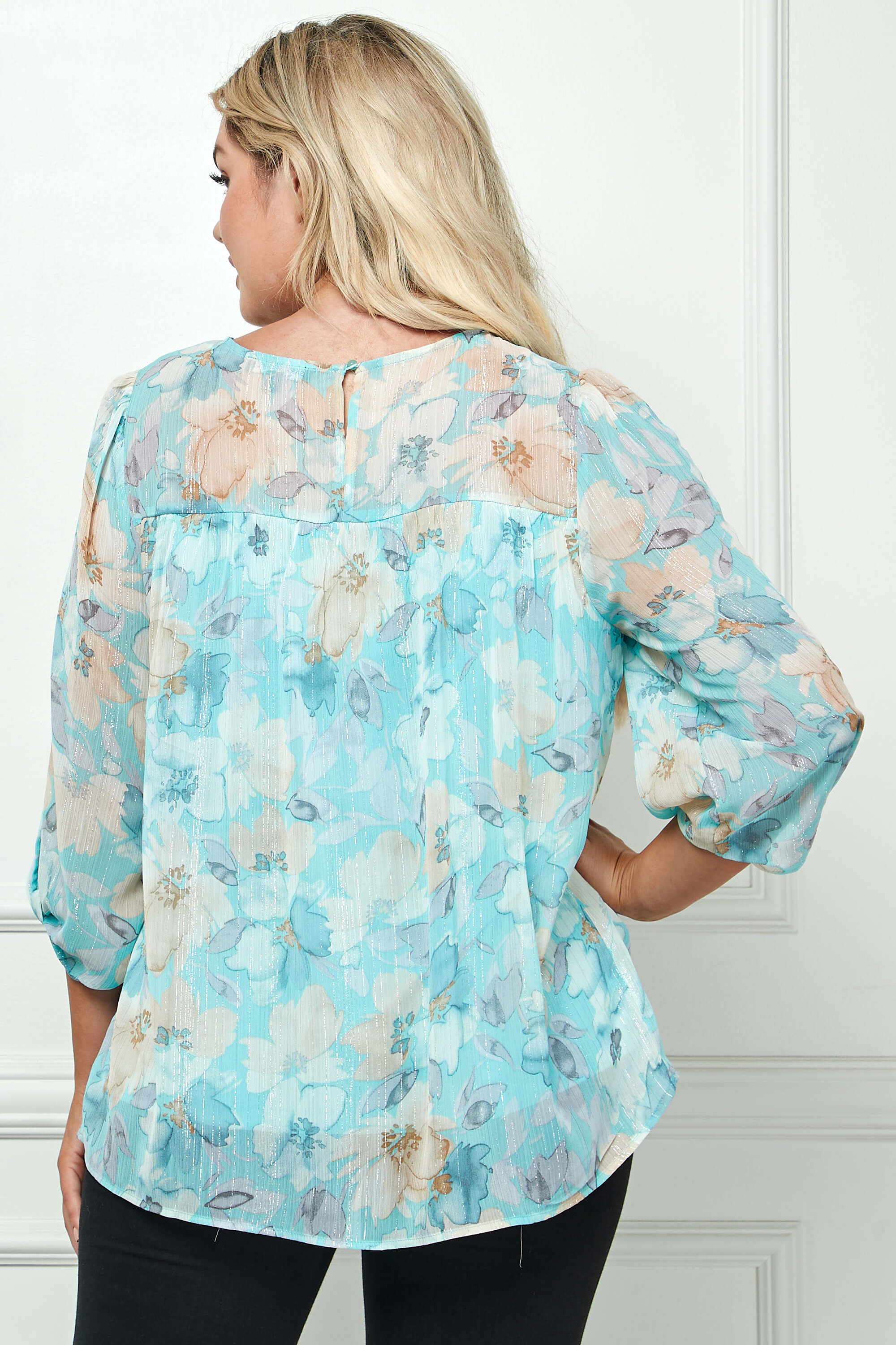 3/4 Knot Sleeve Scoop Neck Yoke Blouse in Aqua Flower - Plus - Image 4