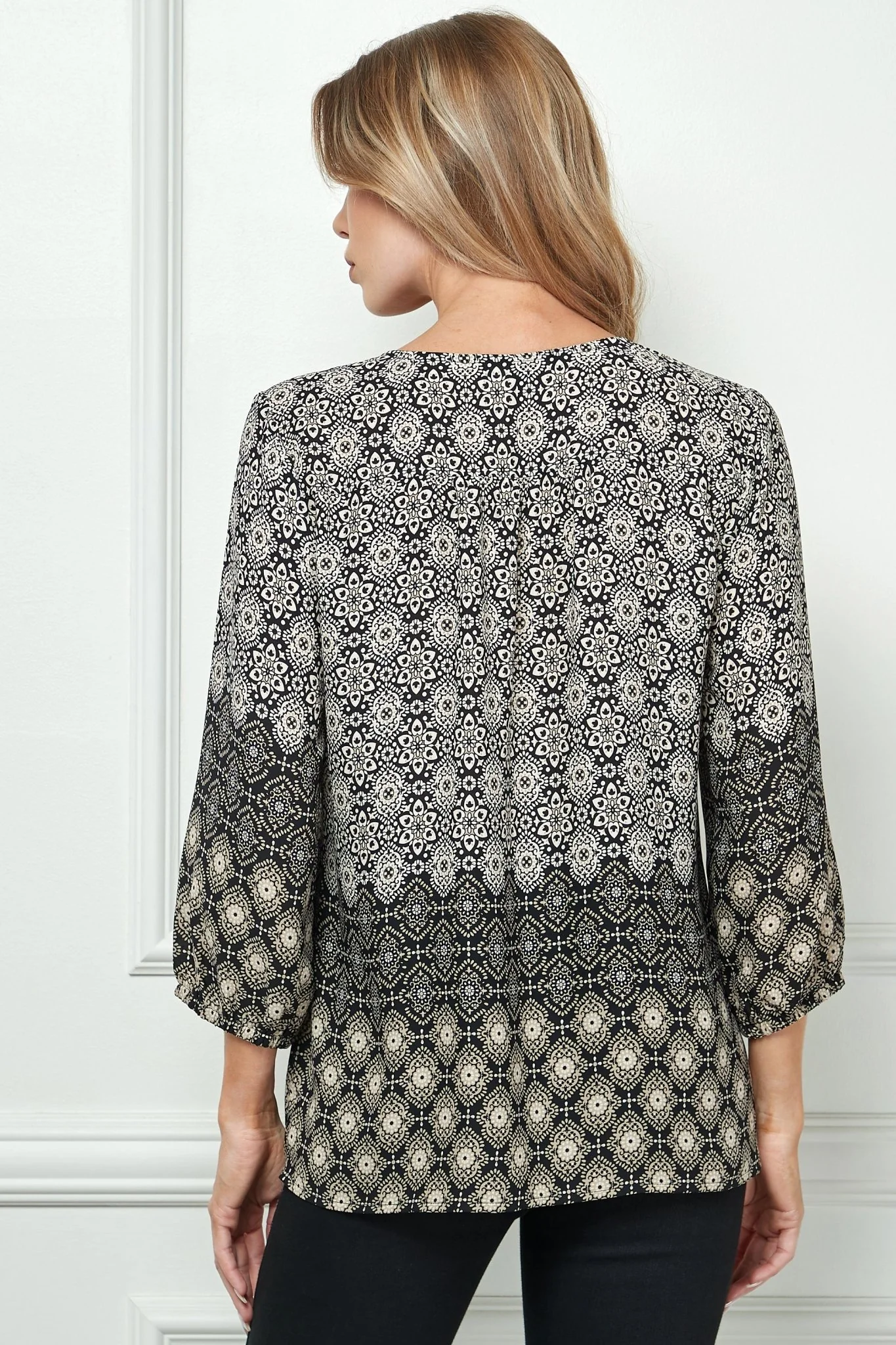 3/4 Sleeve Border Print Top - Image 2