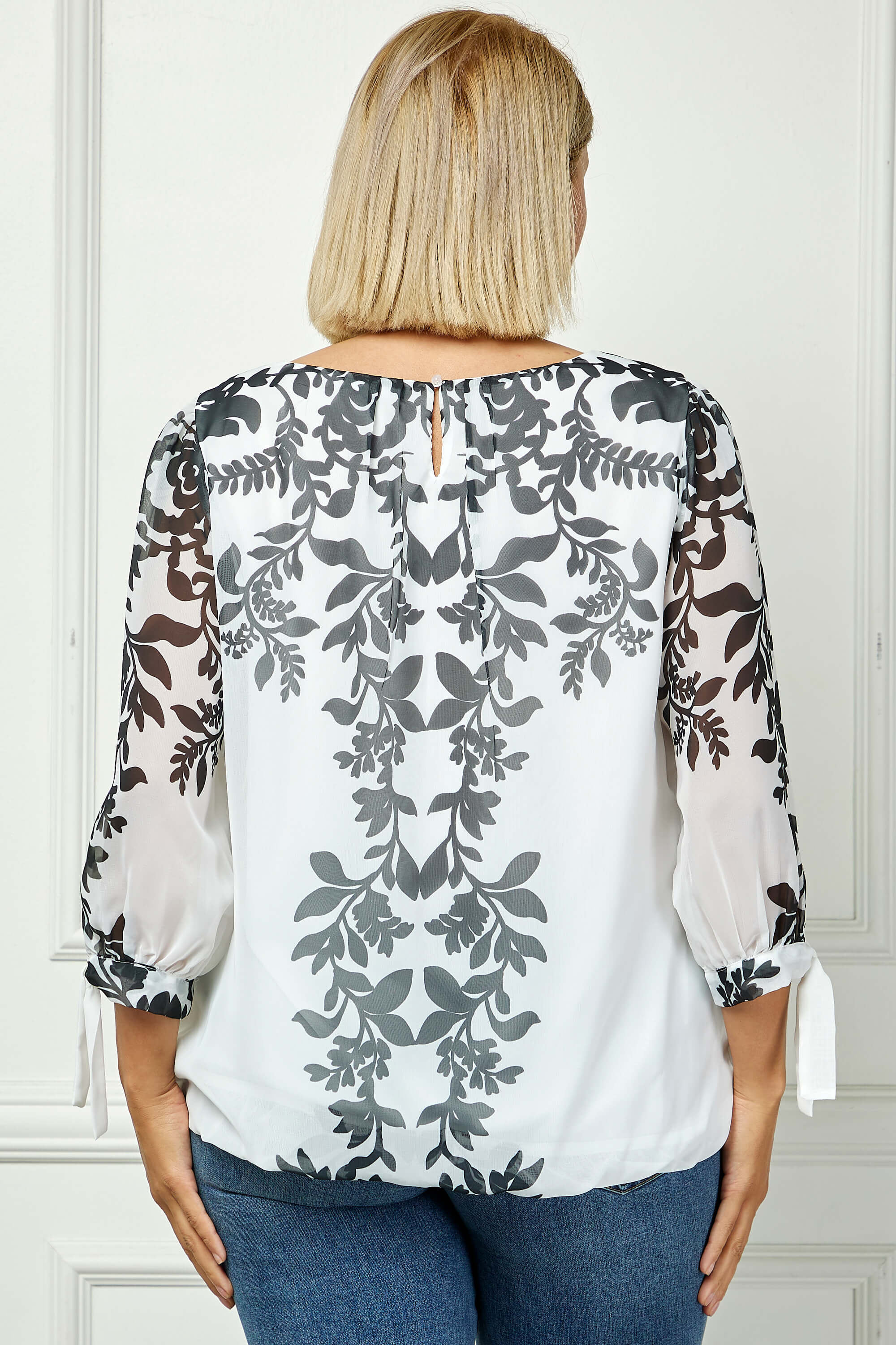 3/4 Tie Sleeve Pleat Neck Placement Print Bubble Blouse in White/Black - Plus - Image 2