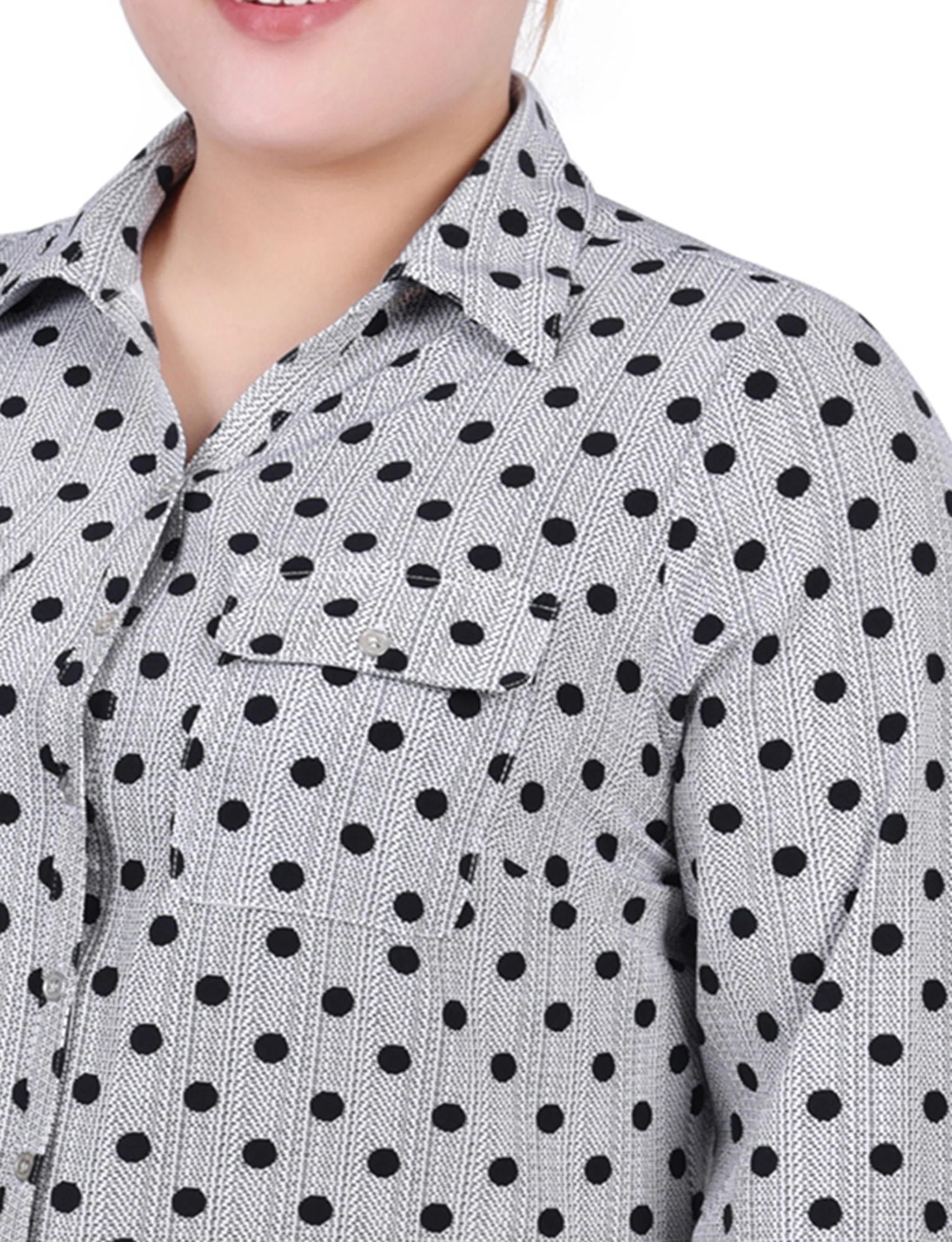 Black White Abstract Dot 3/4 Roll Tab Blouse With Pockets - Plus Size - Image 3