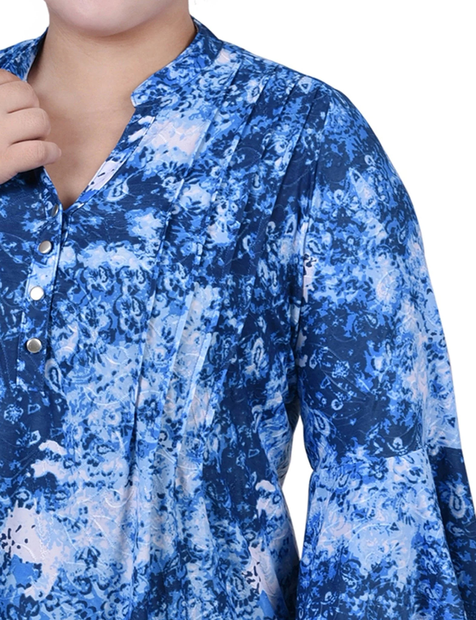 Blue Flower 3/4 Bell Sleeve Pleat Front Y Neck Top - Plus - Image 3