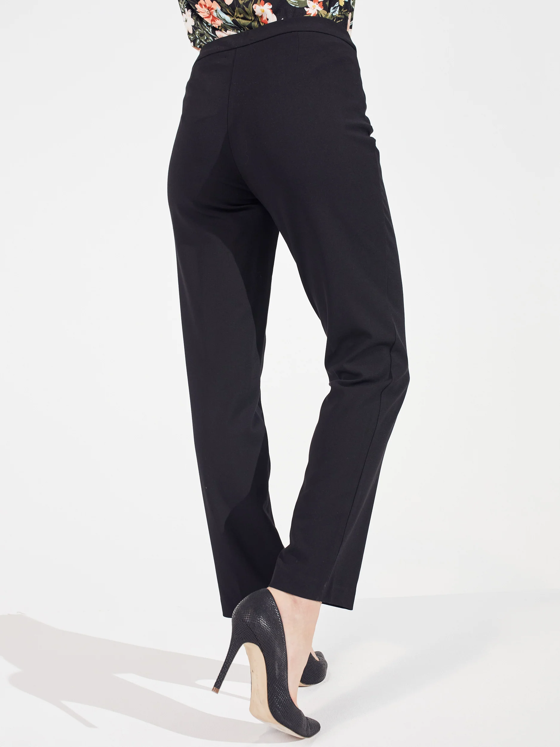 Roz & Ali™ Secret Agent Tummy Control Taper Pants - Tall Length - Image 12