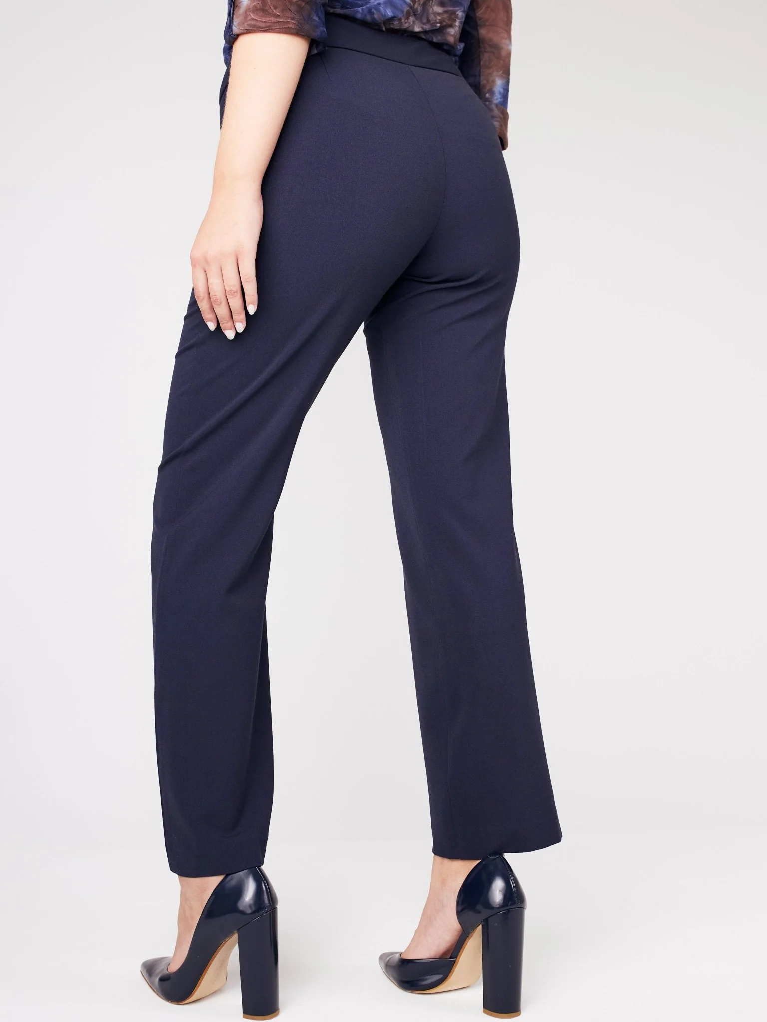 Roz & Ali™ Secret Agent Tummy Control Classic Pants - Petite - Image 11