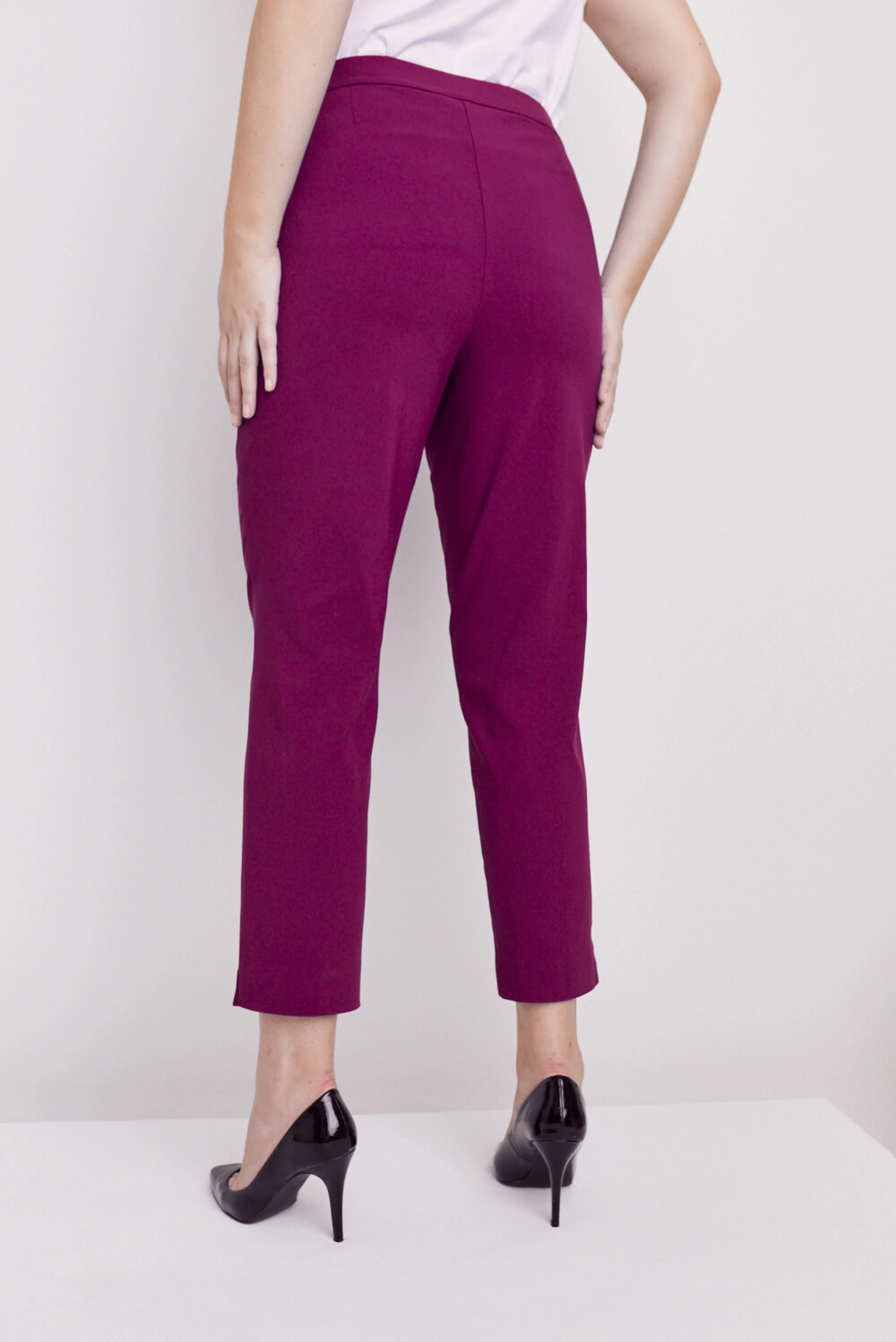 Roz & Ali™ Superstretch Magenta Pull On Ankle Pants - Image 3