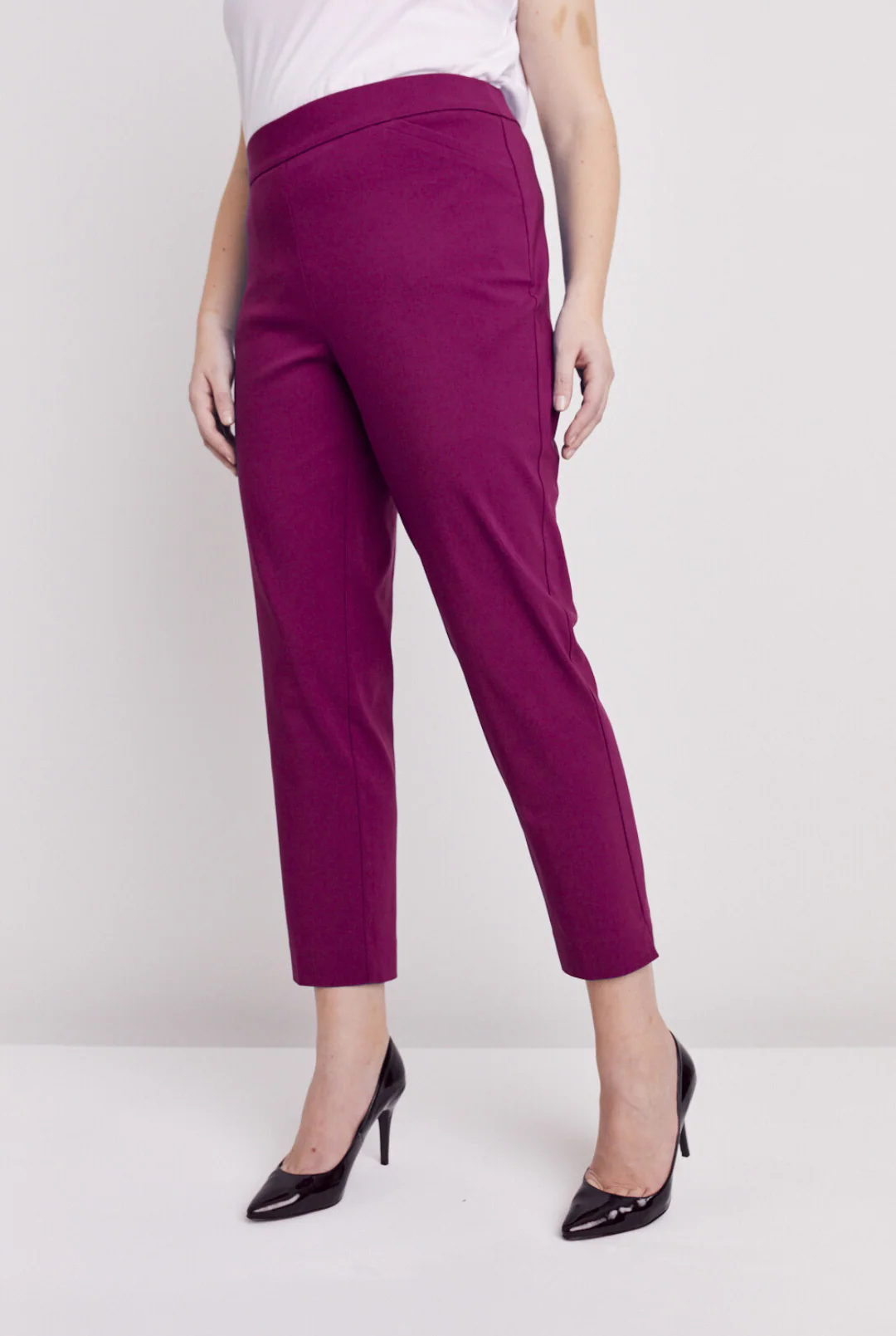 Roz & Ali™ Superstretch Magenta Pull On Ankle Pants - Image 9