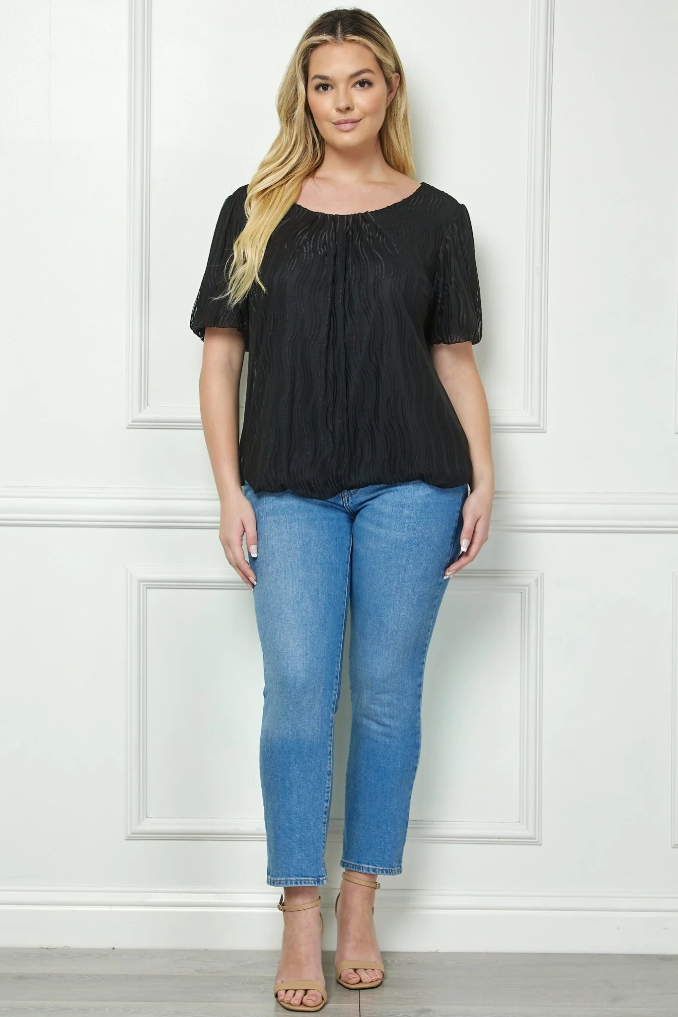 Short Puff Sleeve Scoop Neck Bubble Blouse - Plus - Image 2