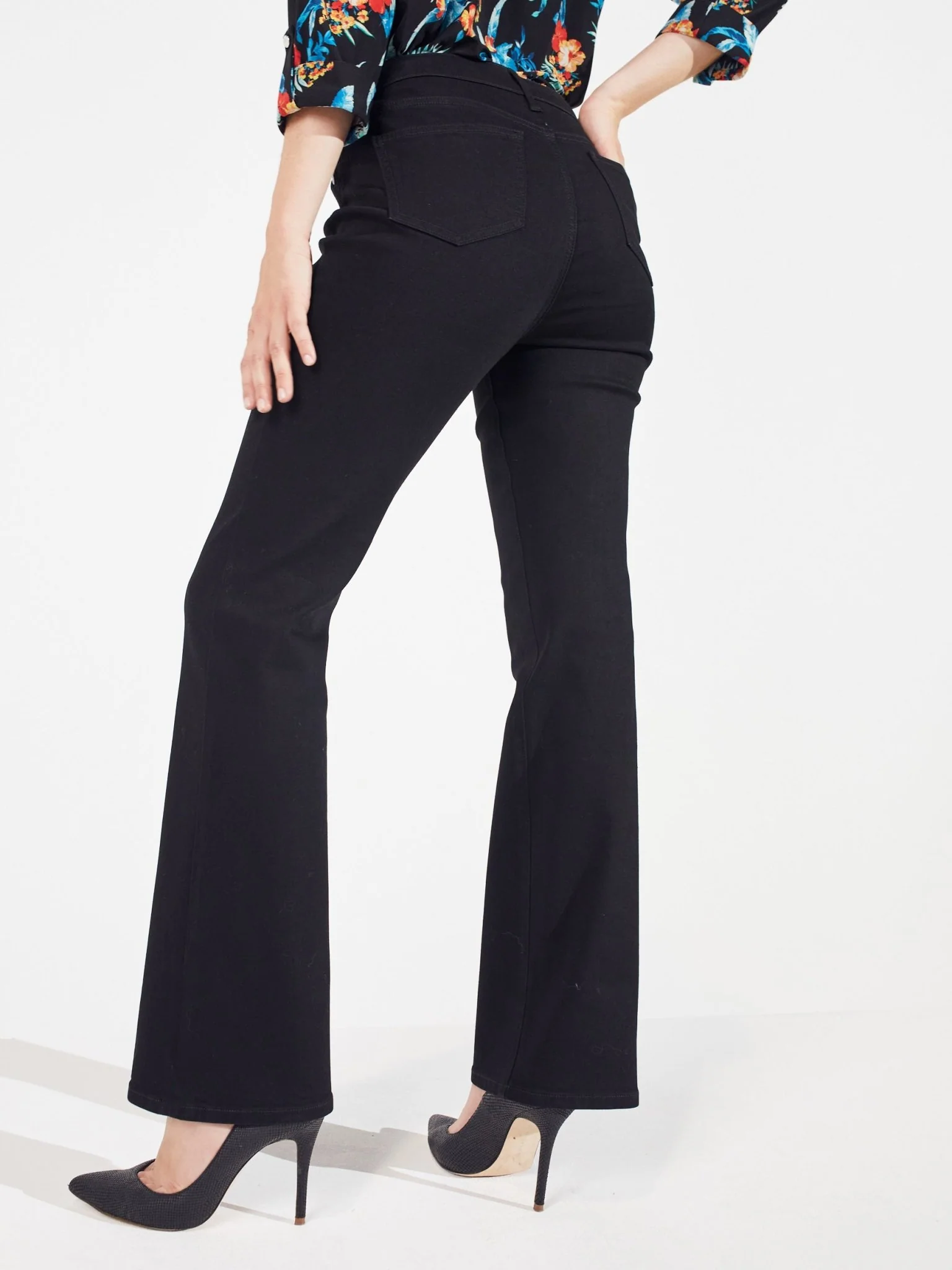 Westport Signature Bootcut 5 Pocket Denim Jean - Image 10