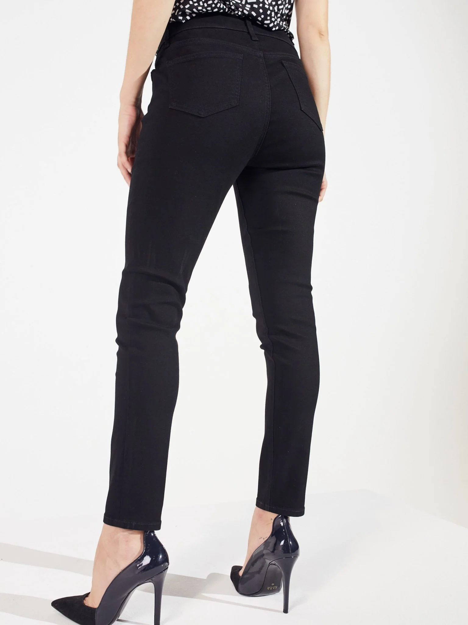 Westport Signature Skinny 5 Pocket Denim Jean - Image 16