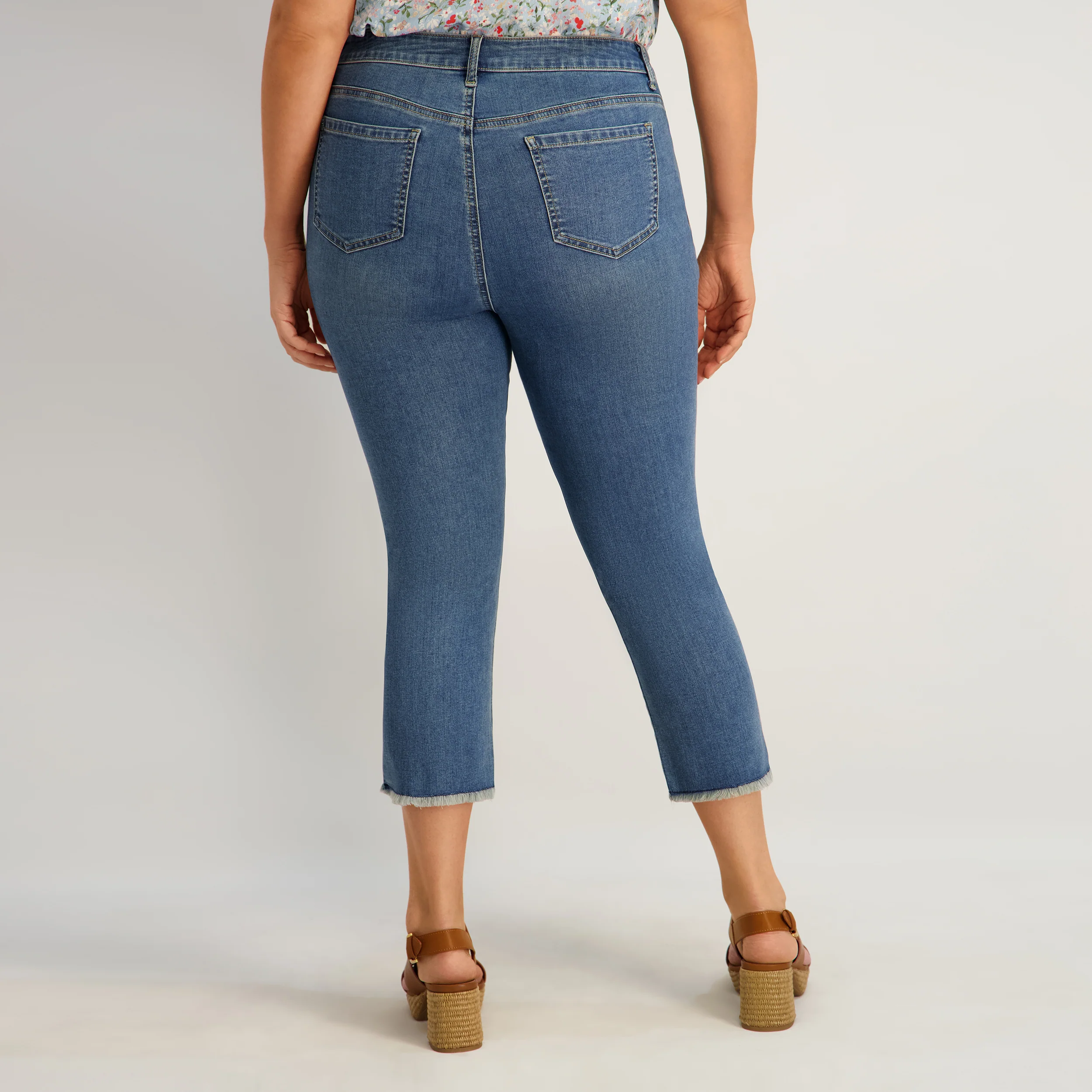 Westport Signature Fray Hem Capri in Dark Wash - Plus - Image 5