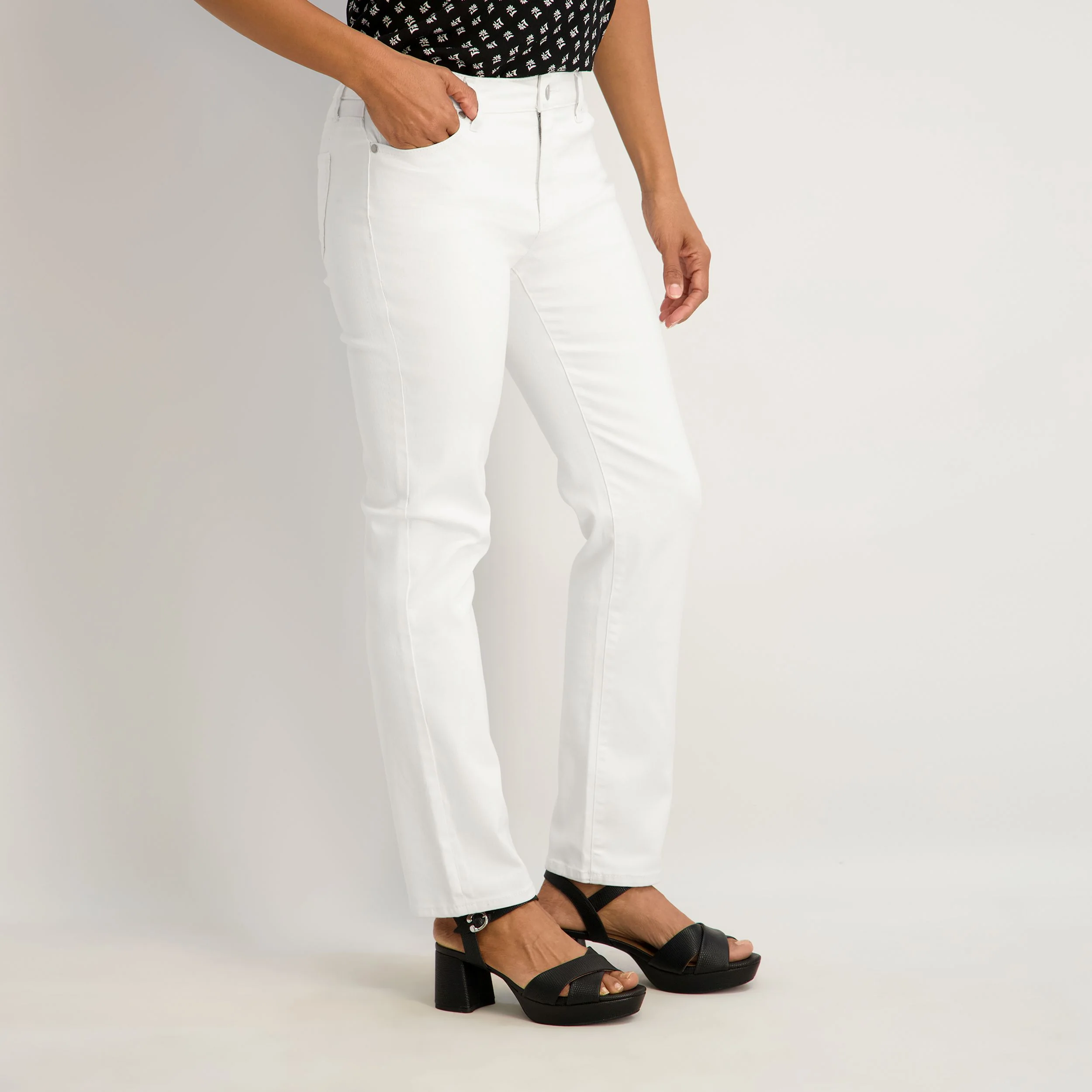 Westport Signature Straight Leg in White - Image 3